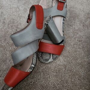 Women's leather sandals